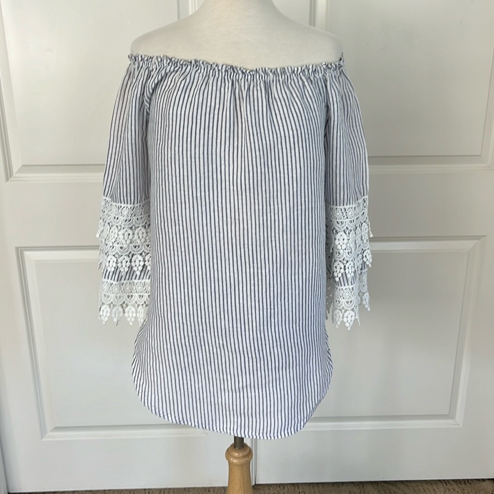 Saks Fifth Avenue Linen and Lace Top Size XS